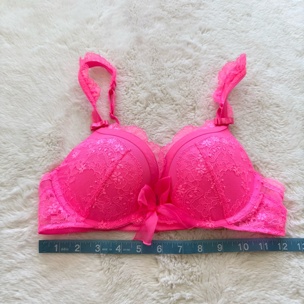 Victoria’s Secret women pink bra 34B limited edition Retail 180$ - Picture 5 of 6